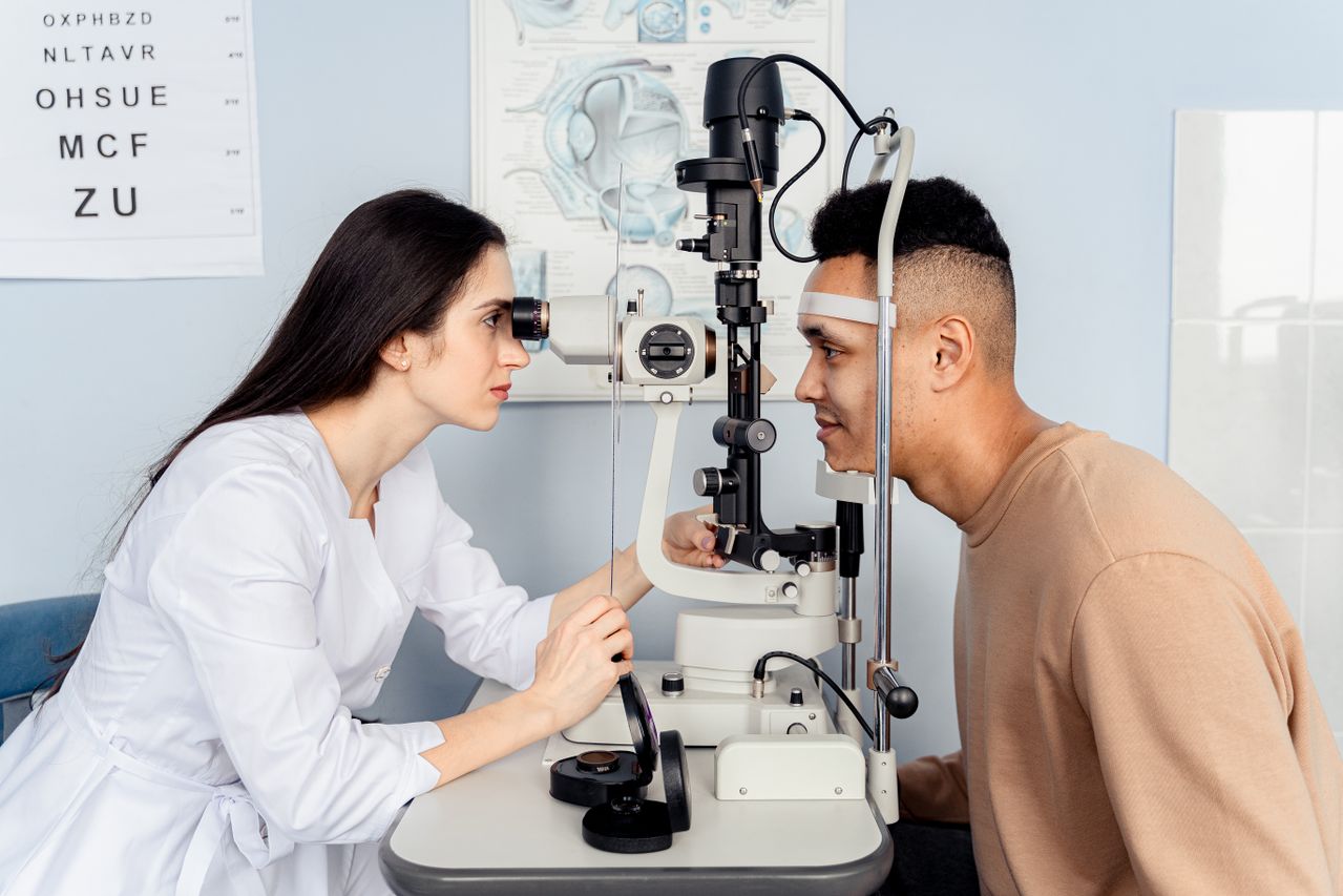 contacter un docteur ophtalmologue grâce à les-ophtalmos.com