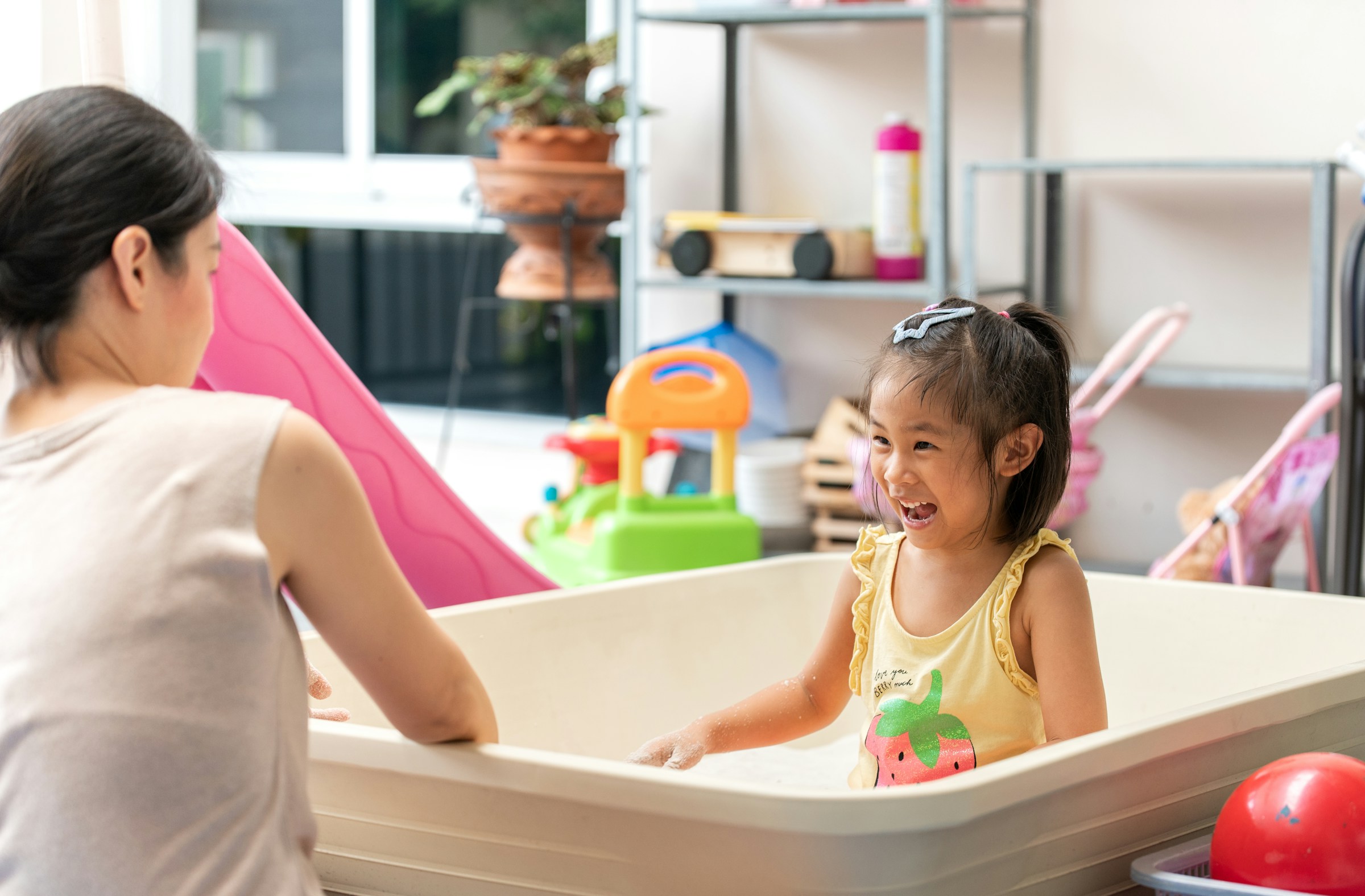 Gardez quelques couches si bébé apprend à être propre, notamment pour les siestes où pour prévenir les jours où il tombe malade